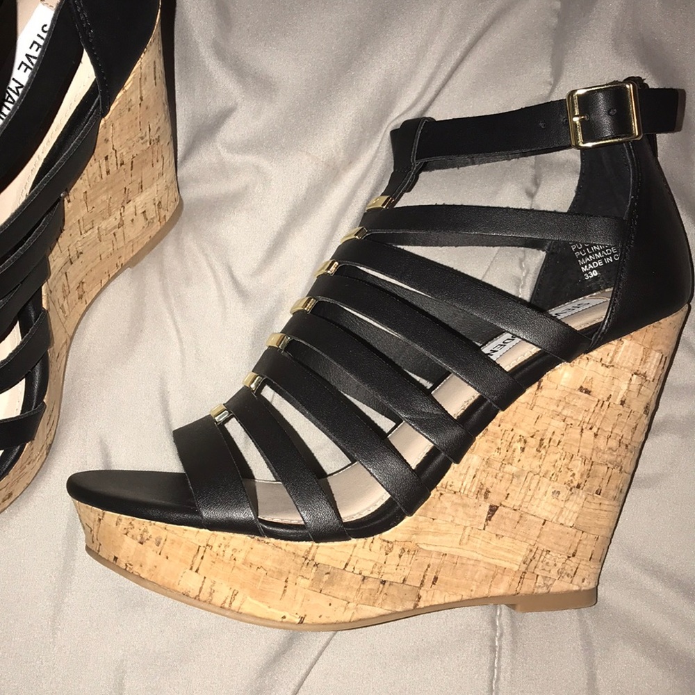 Black and gold wedges